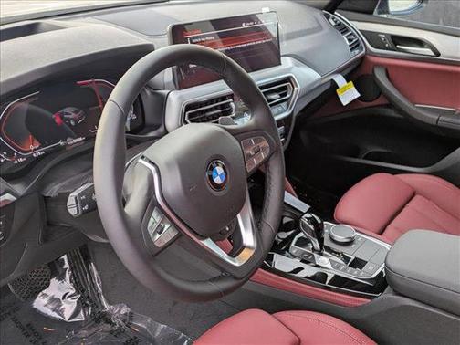 2025 BMW X4 xDrive30i