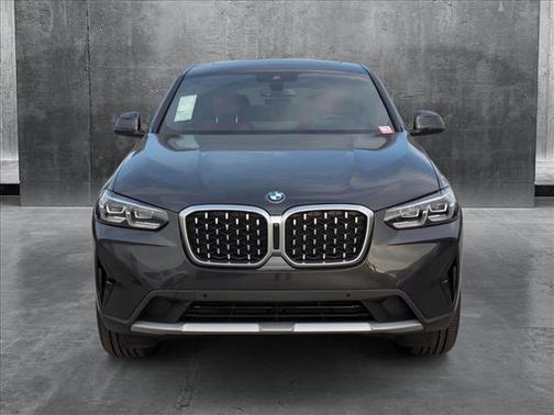 2025 BMW X4 xDrive30i