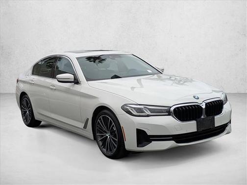 2022 BMW 530 i