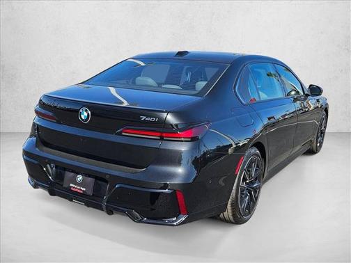 Black Sapphire Metallic 2026 BMW 740 740i