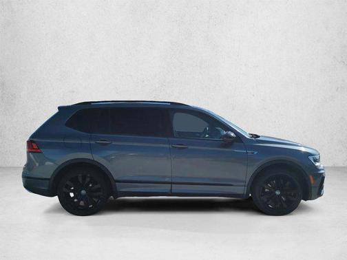 Pyrite Silver Metallic 2020 Volkswagen Tiguan 2.0T SE