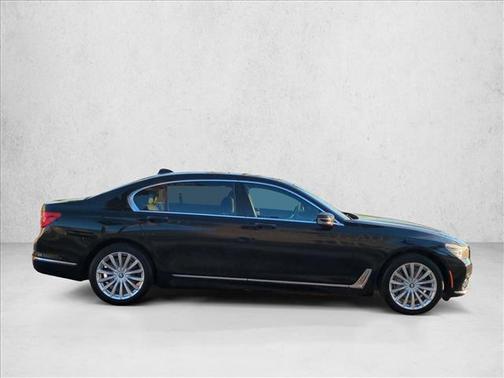 2017 BMW 740 740i