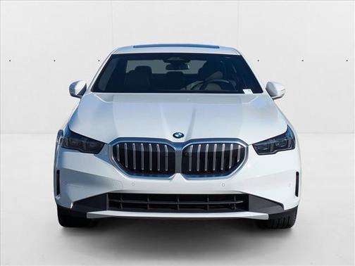 2025 BMW 530 i
