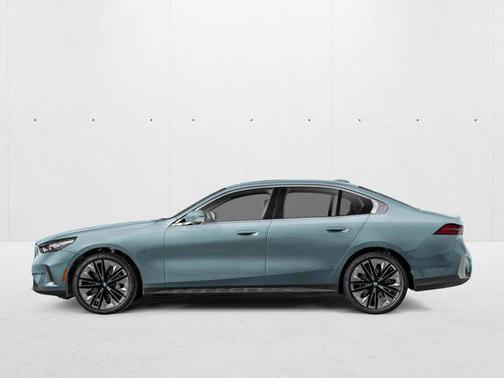 Cape York Green Metallic 2027 BMW 530 i