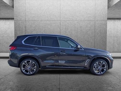 Photo 4 of 27 of 2019 BMW X5 xDrive40i