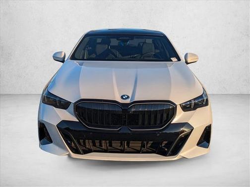 2026 BMW 550e 550e xDrive