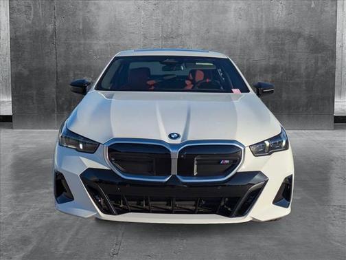 2025 BMW i5 M60