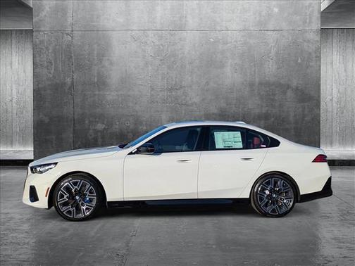 2025 BMW i5 M60