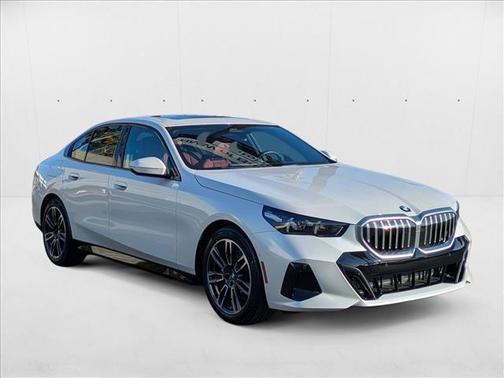 2025 BMW 530 i