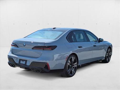 2025 BMW 760 i xDrive