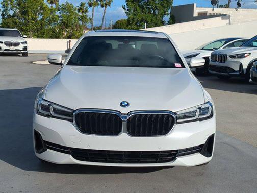 Mineral White Metallic 2023 BMW 530e Base