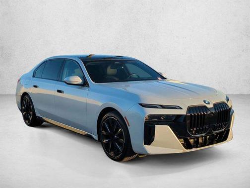 Mineral White Metallic 2024 BMW 740 740i