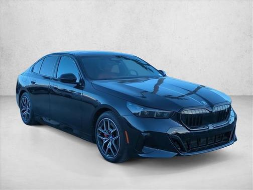 Carbon Black Metallic 2025 BMW i5 xDrive40