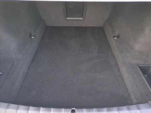 Mineral White Metallic 2023 BMW 740 i