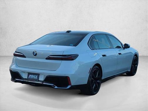 Mineral White Metallic 2023 BMW 740 i