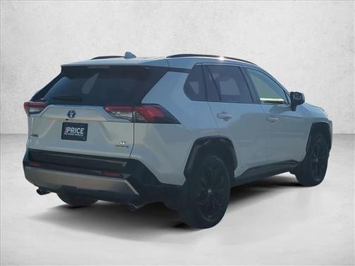 2022 Toyota RAV4 Hybrid SE