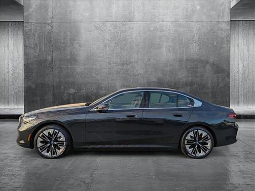 2025 BMW i5 eDrive40