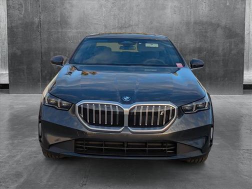 2025 BMW i5 eDrive40