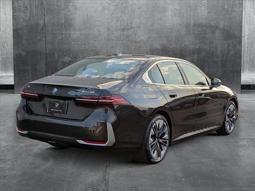 2025 BMW i5 eDrive40