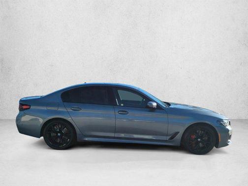 Skyscraper Gray Metallic 2023 BMW 540 i
