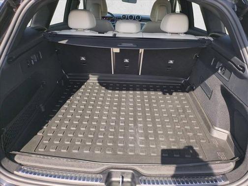 Black 2023 Mercedes-Benz GLC 300 Base