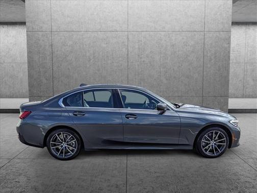 Photo 4 of 25 of 2019 BMW 330 i