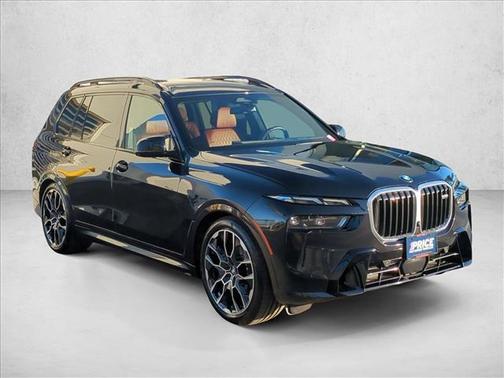 2025 BMW X7 M60i