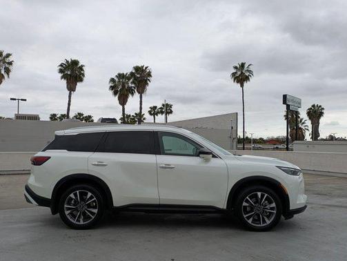 2022 INFINITI QX60 Luxe