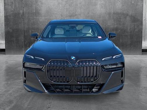 2025 BMW 760 i xDrive