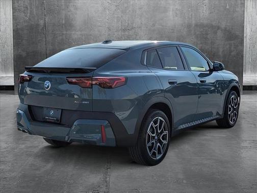 2025 BMW X2 xDrive28i