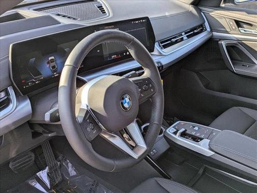 2025 BMW X2 xDrive28i