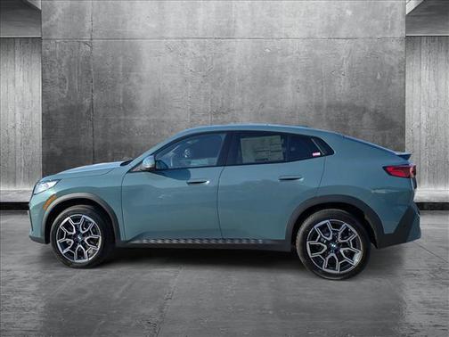 2025 BMW X2 xDrive28i