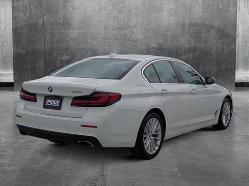 2021 BMW 530 530i