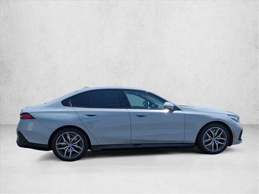 Brooklyn Grey Metallic 2025 BMW i5 eDrive40