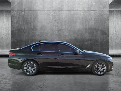 2019 BMW 530 530i