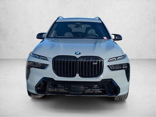 2024 BMW X7 M60i
