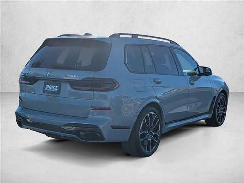 2024 BMW X7 M60i