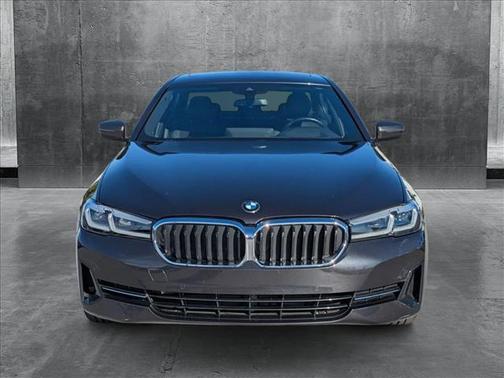 2022 BMW 530 i
