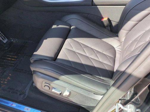 Black Sapphire Metallic 2026 BMW X5 xDrive40i