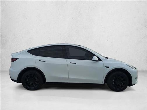 Pearl White Multi-Coat 2022 Tesla Model Y Long Range Dual Motor All-Wheel Drive