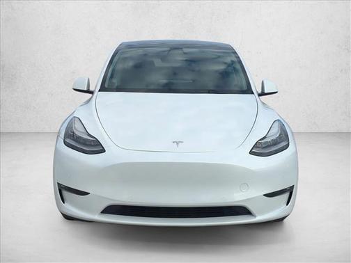 Pearl White Multi-Coat 2022 Tesla Model Y Long Range Dual Motor All-Wheel Drive