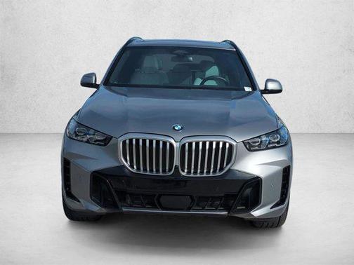 Skyscraper Grey Metallic 2026 BMW X5 xDrive40i