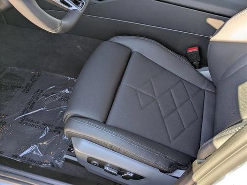 2026 BMW 550e 550e xDrive