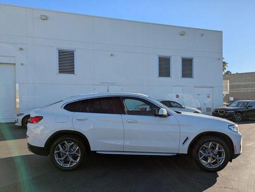 2022 BMW X4 xDrive30i