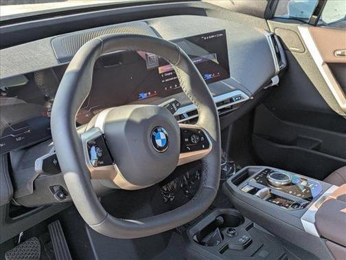 2026 BMW iX xDrive60