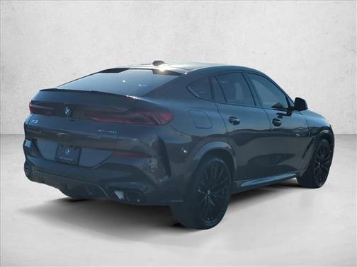 Manhattan Green Metallic 2027 BMW X6 xDrive40i
