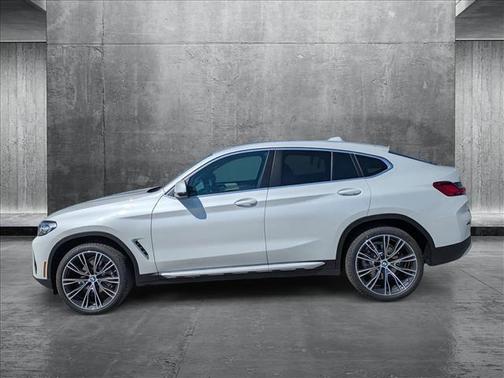 2025 BMW X4 xDrive30i