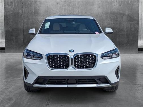 2025 BMW X4 xDrive30i