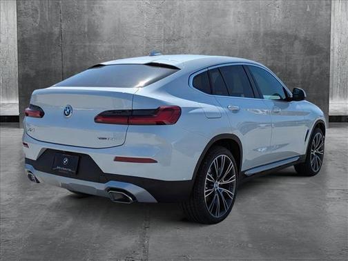 2025 BMW X4 xDrive30i