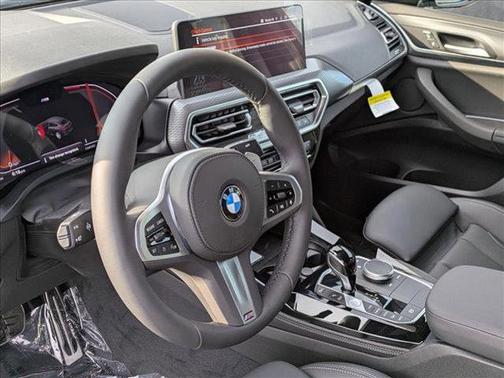 2025 BMW X4 xDrive30i